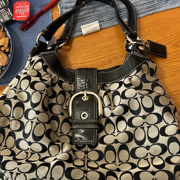 Vintage Coach bag  3 compartments.   Measured 10”h x 14”w x4”d - Picture 8 of 9